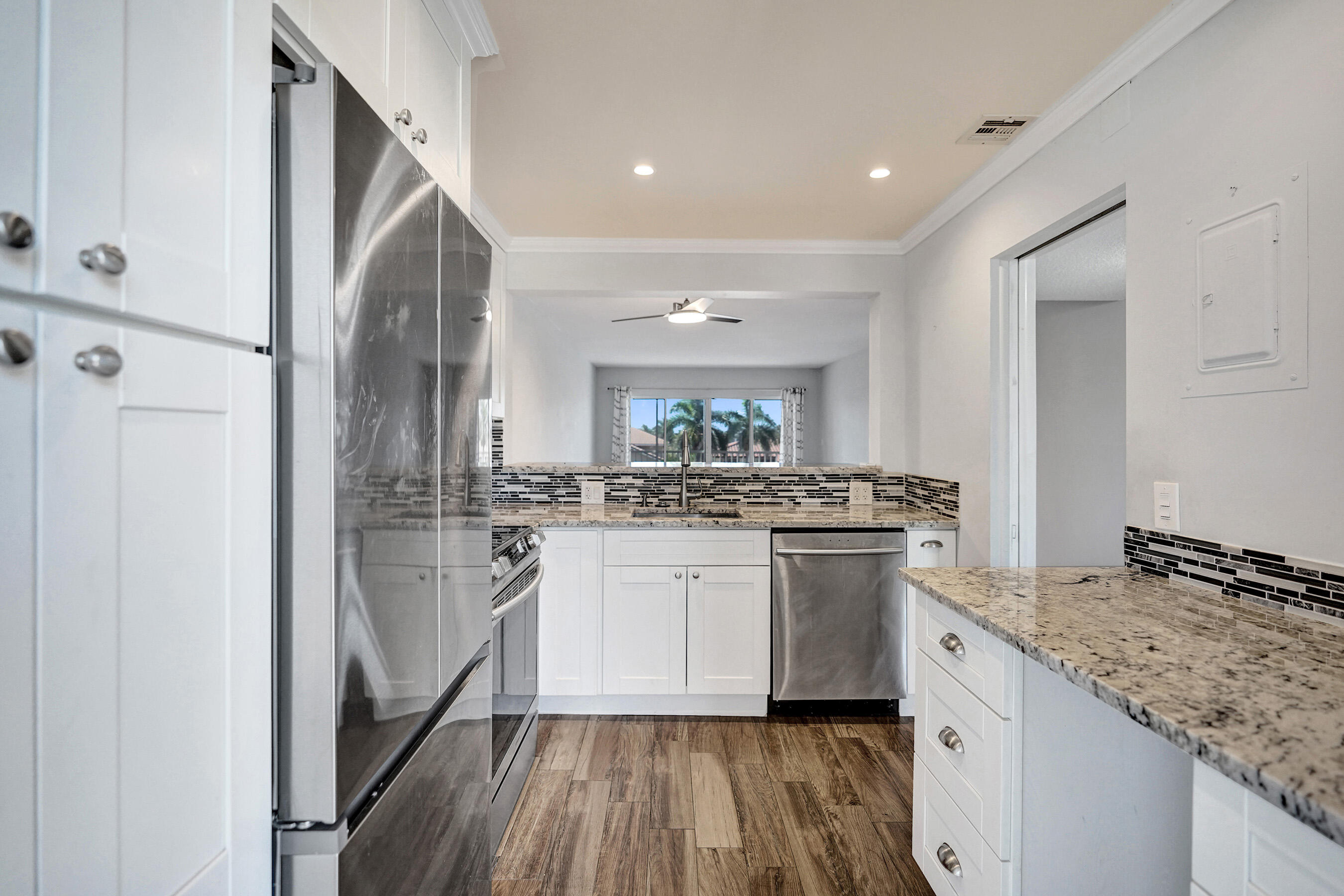 3050 NE 48th Court 303