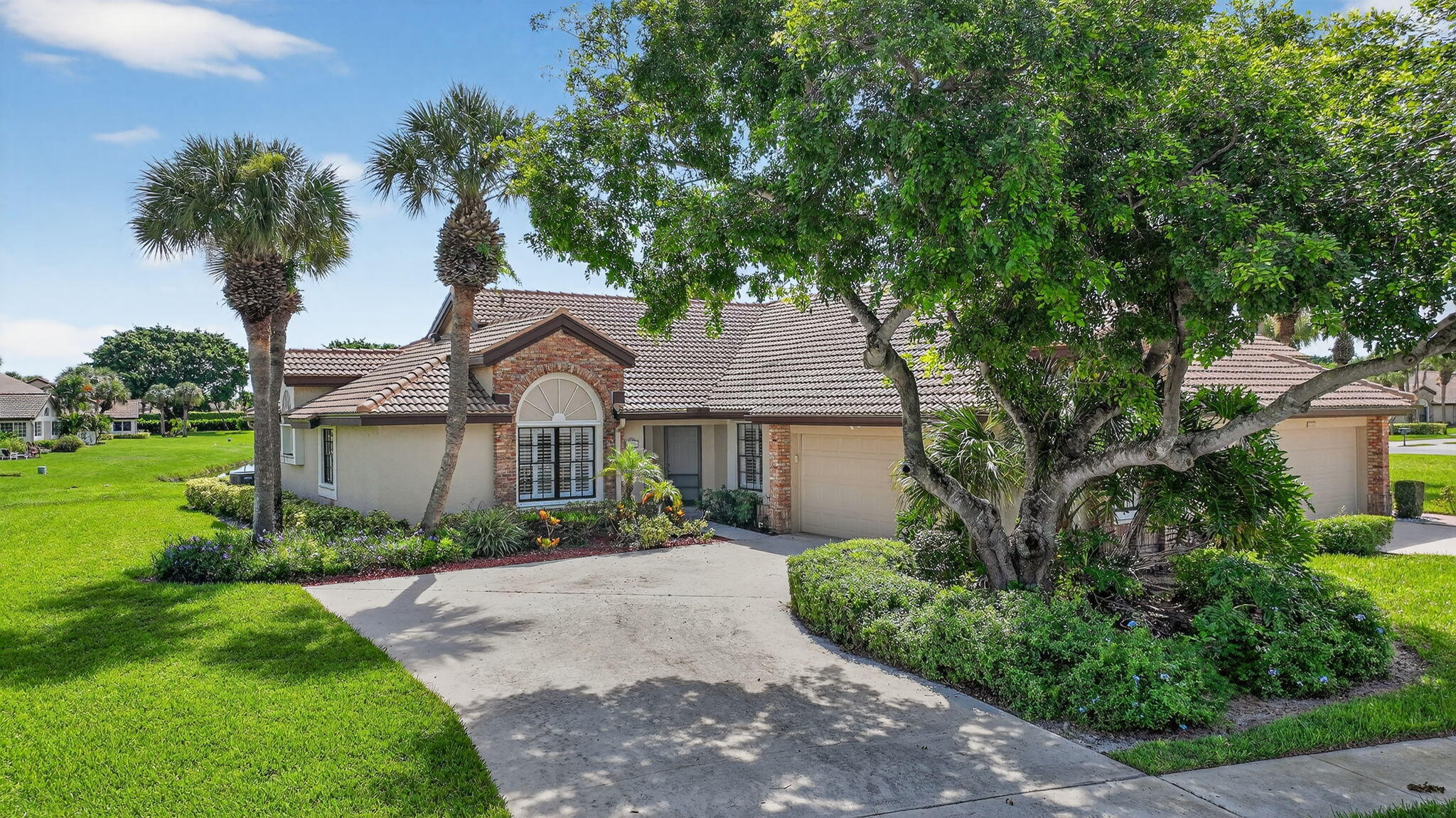 7186 Sweetbay Court