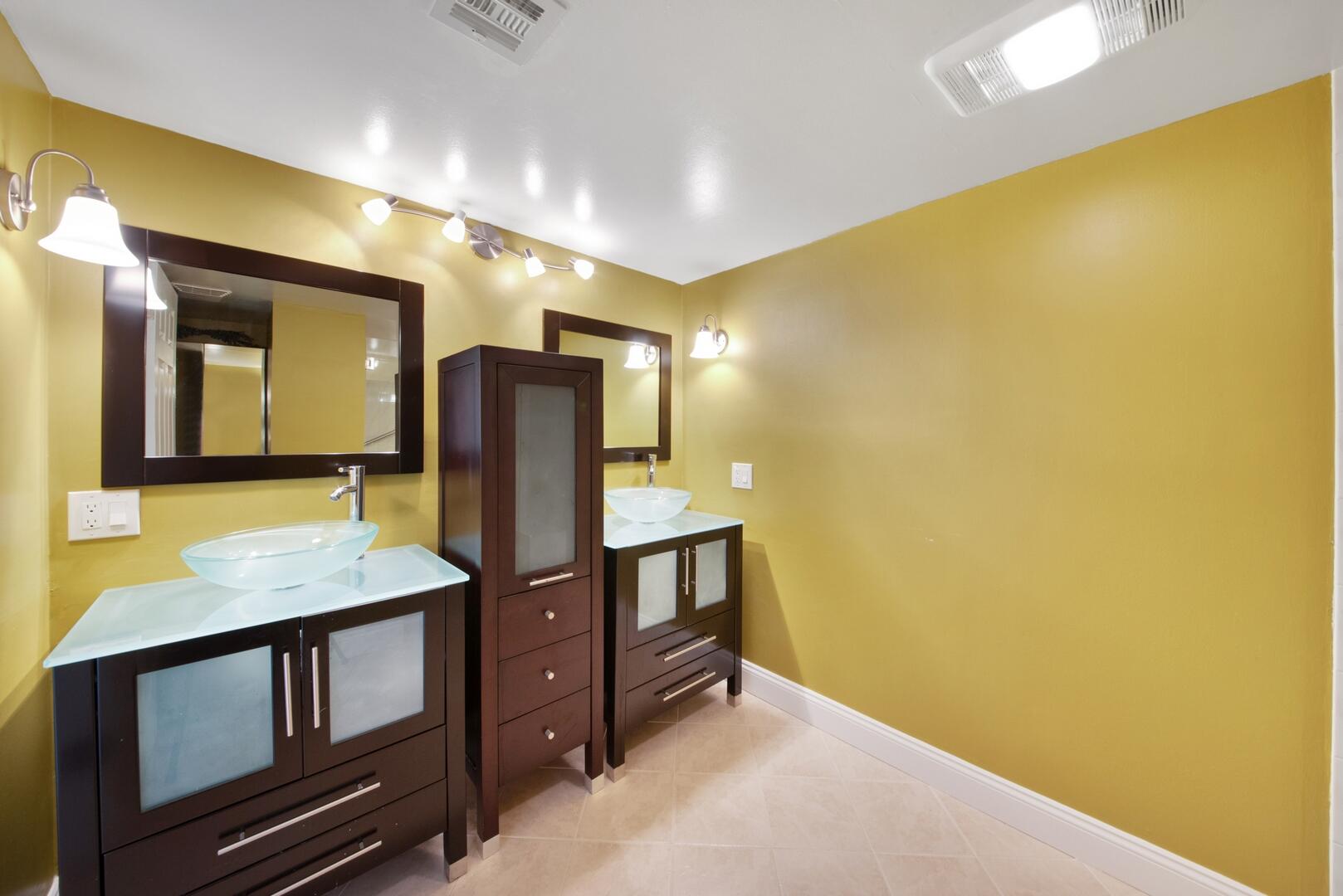 3100 NE 48th Street Ph10