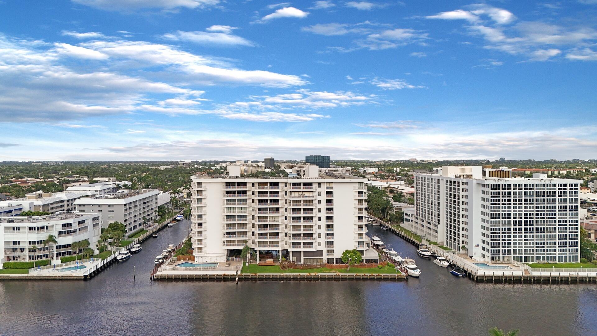 3100 NE 48th Street Ph10