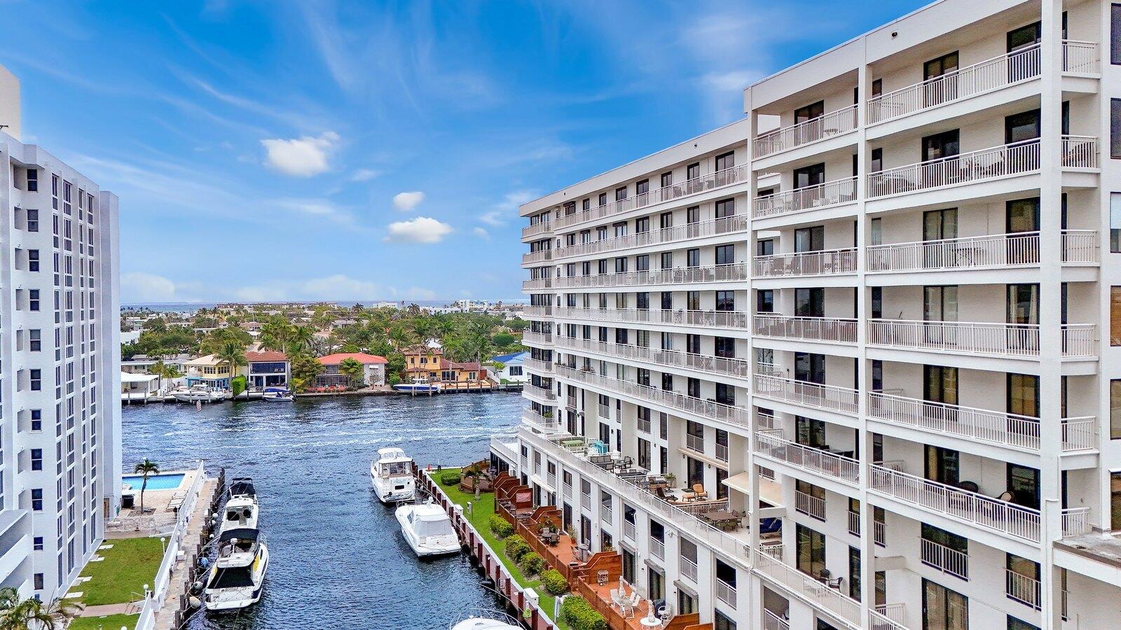 3100 NE 48th Street Ph10