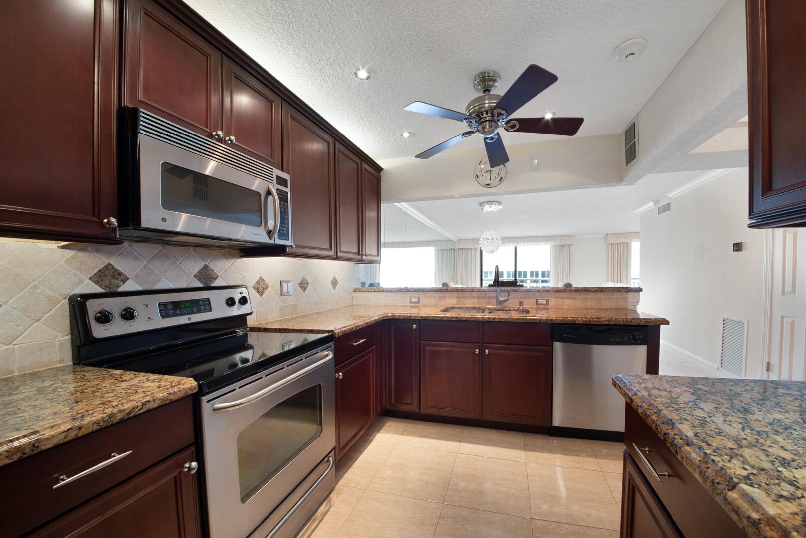 3100 NE 48th Street Ph10