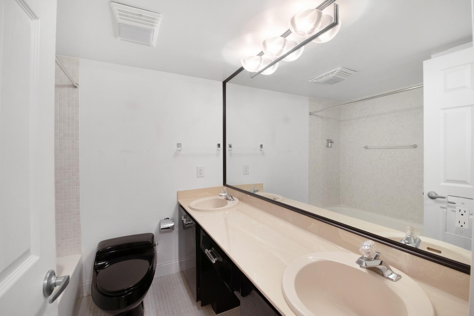 3100 NE 48th Street Ph10