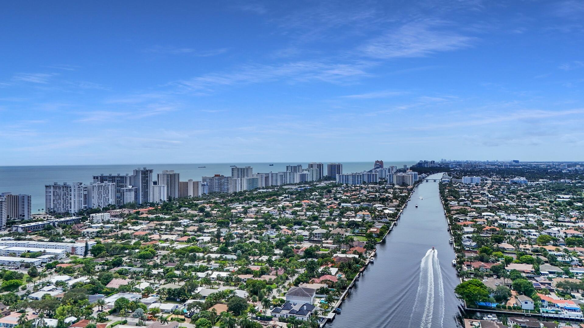 3100 NE 48th Street Ph10