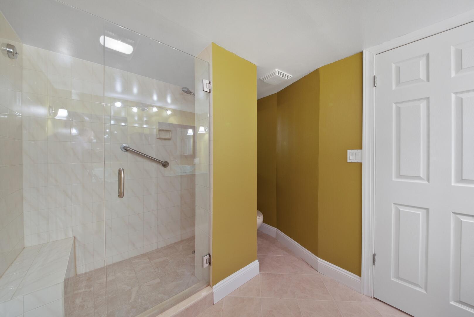 3100 NE 48th Street Ph10