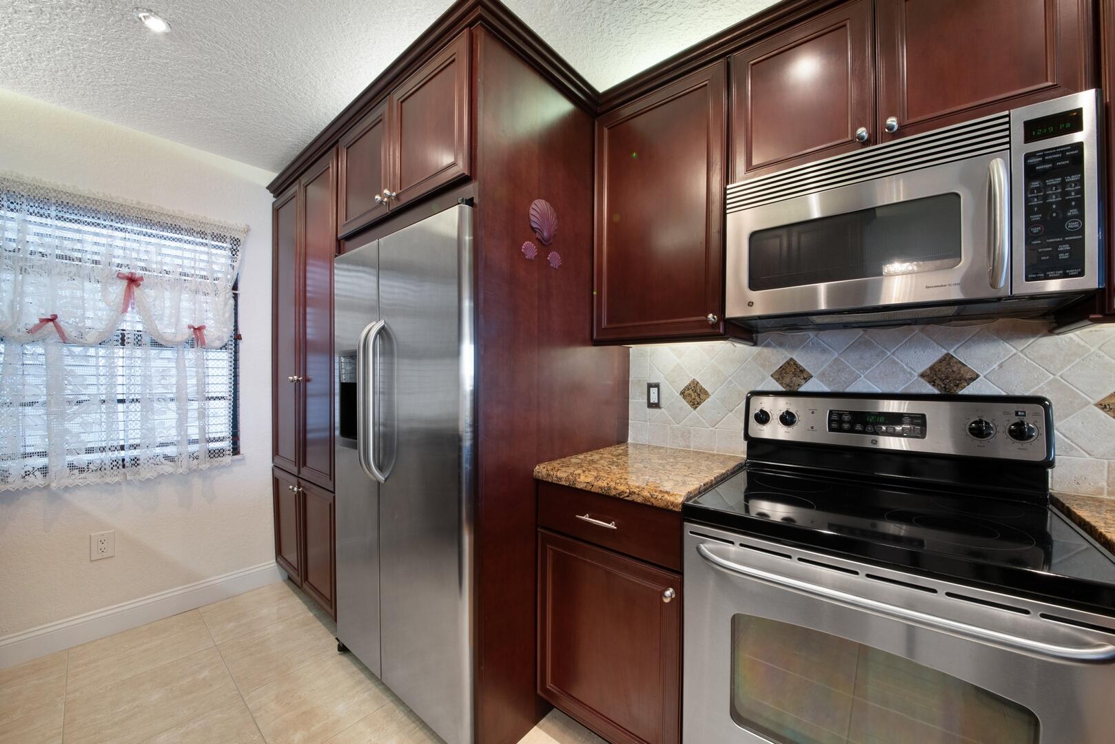 3100 NE 48th Street Ph10