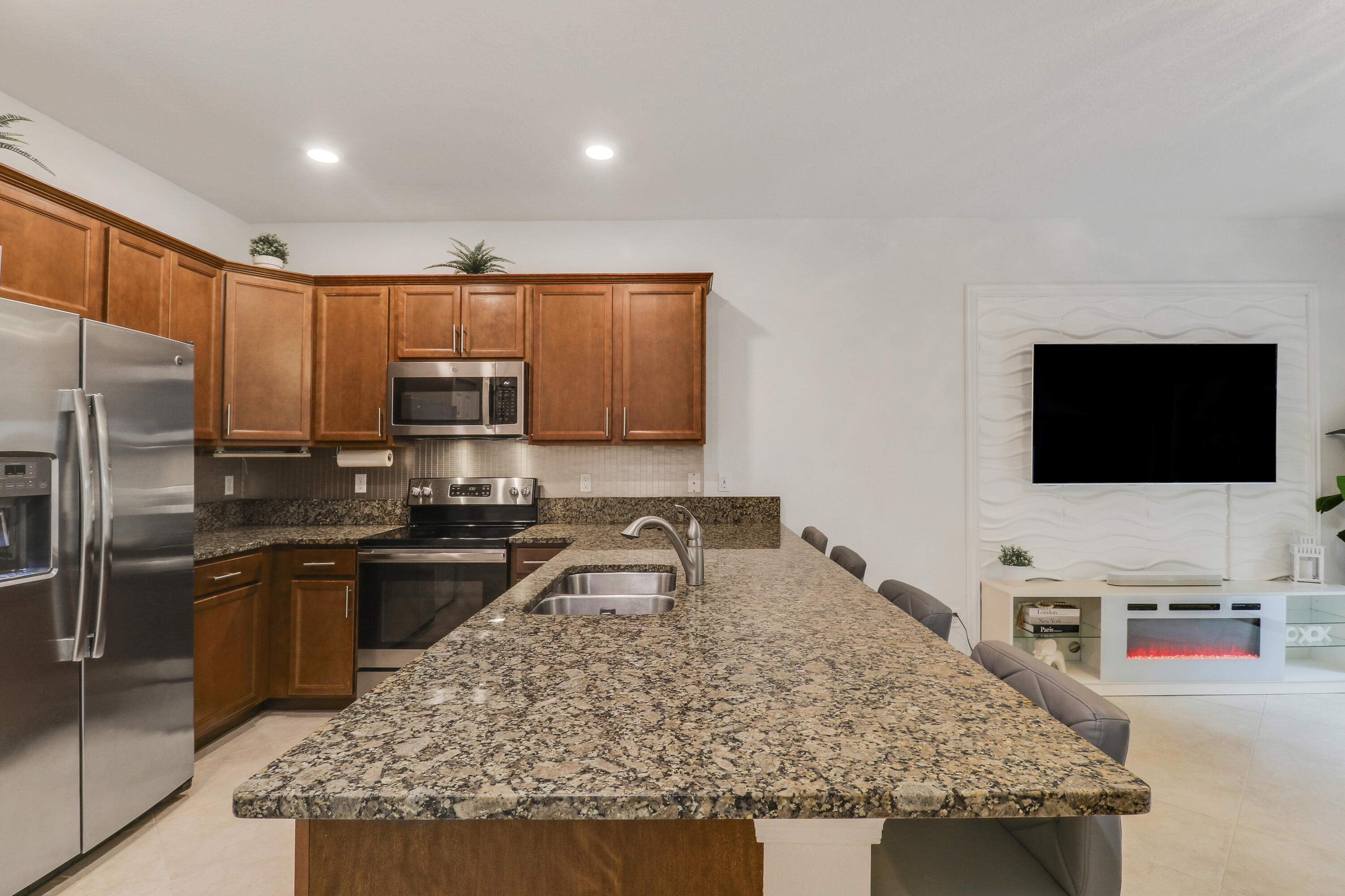 4321 Maybelle Lane