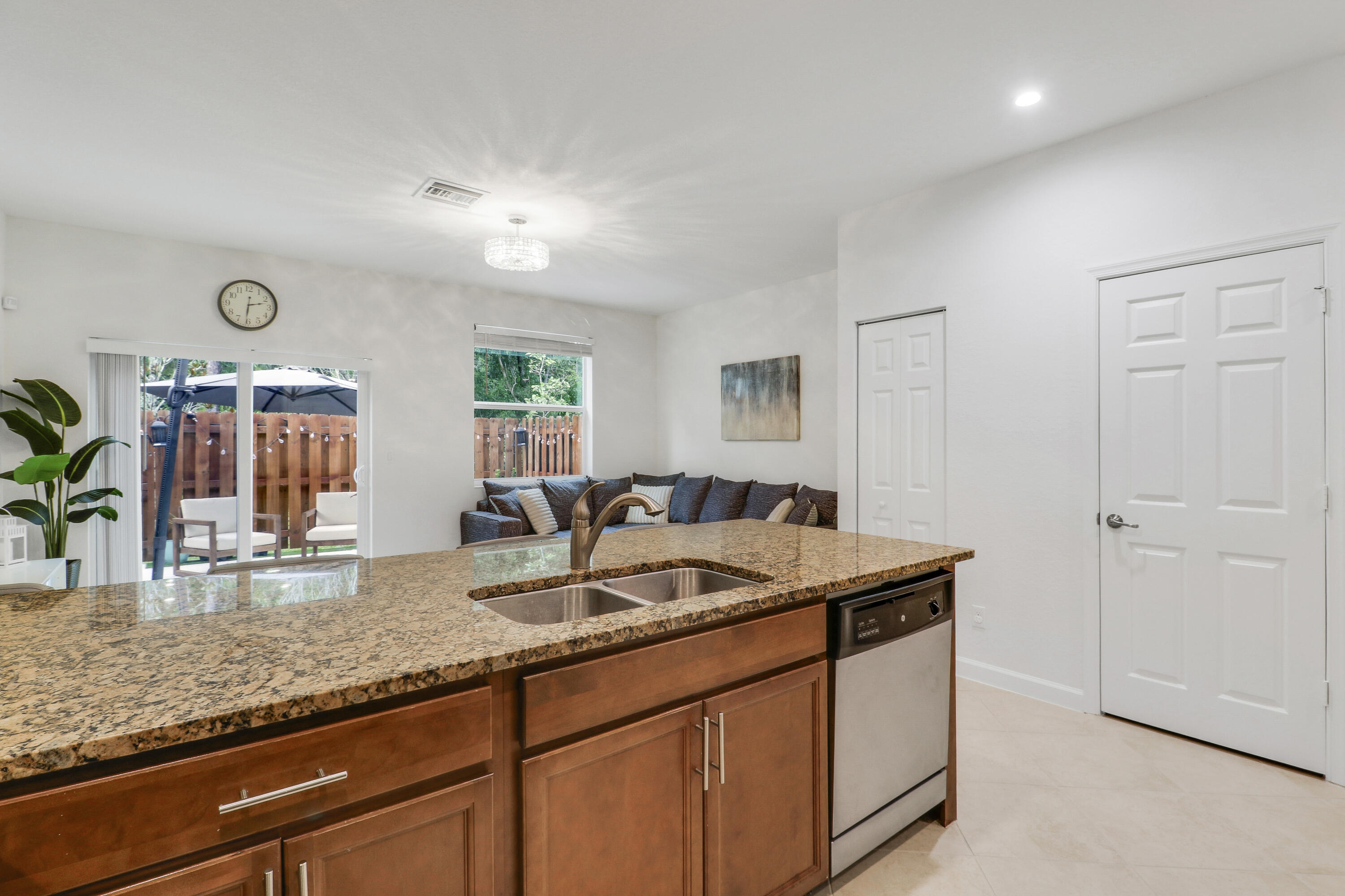 4321 Maybelle Lane