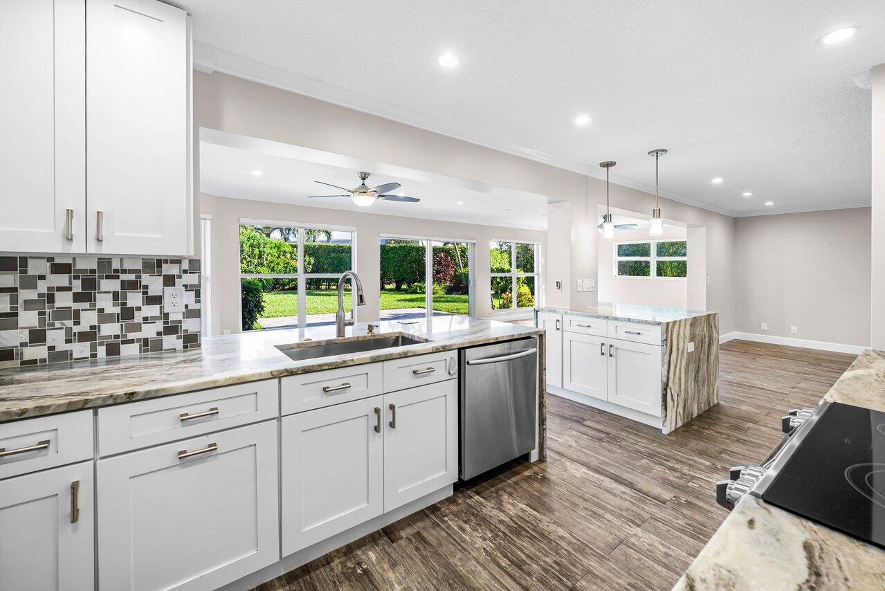 401 French Royale Circle