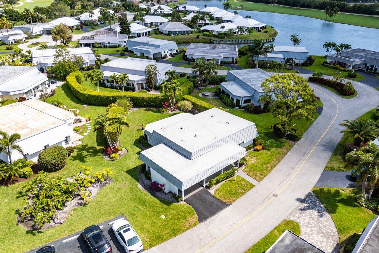 401 French Royale Circle