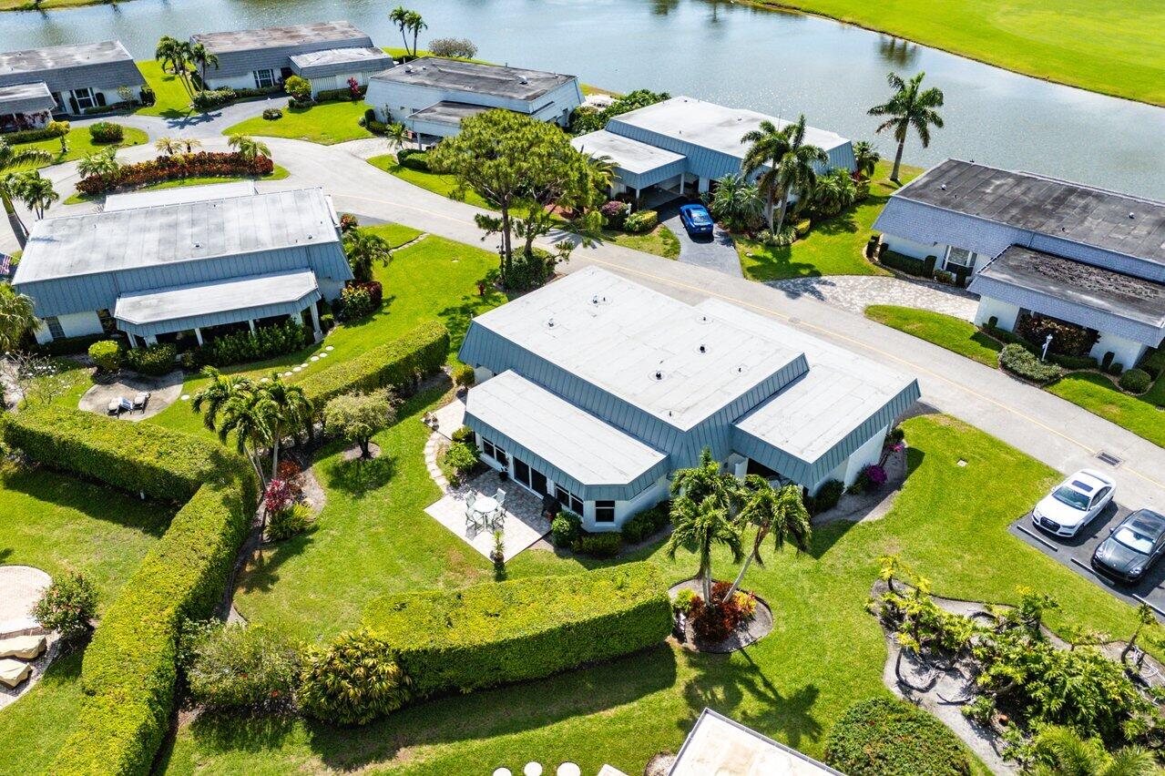 401 French Royale Circle