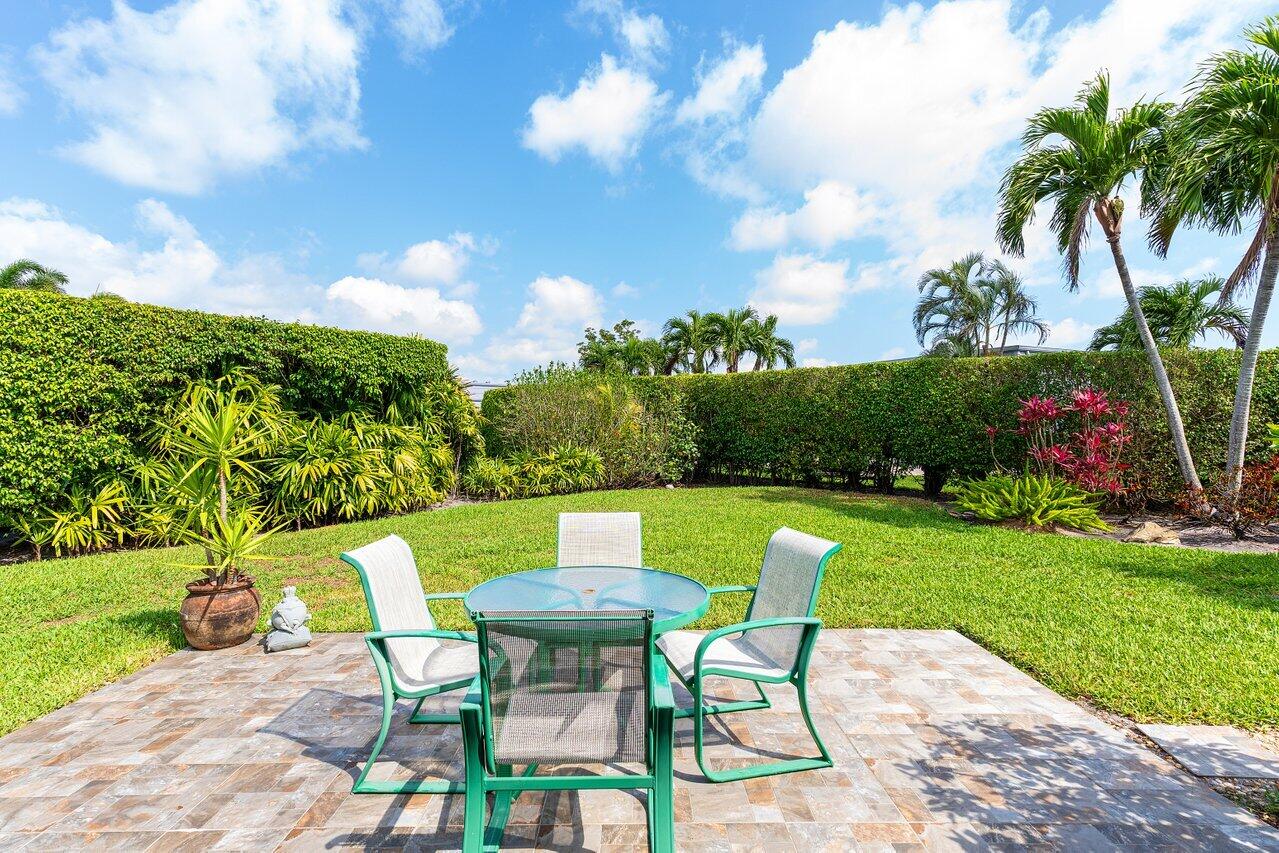 401 French Royale Circle