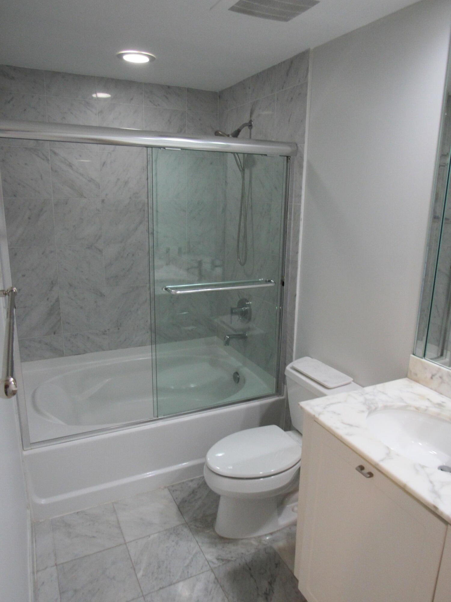 235 NE 1st Street 304