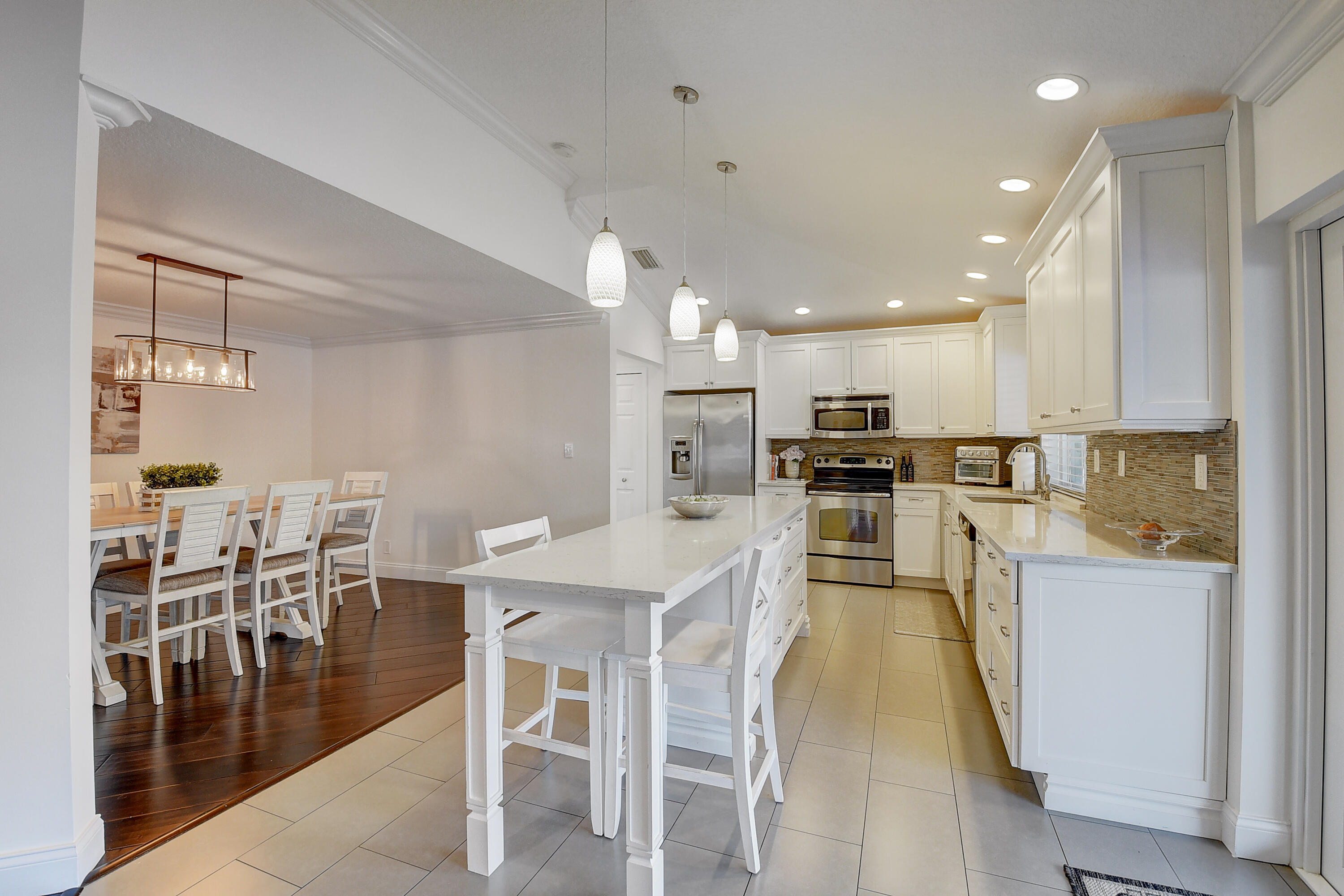 5075 Marina Circle