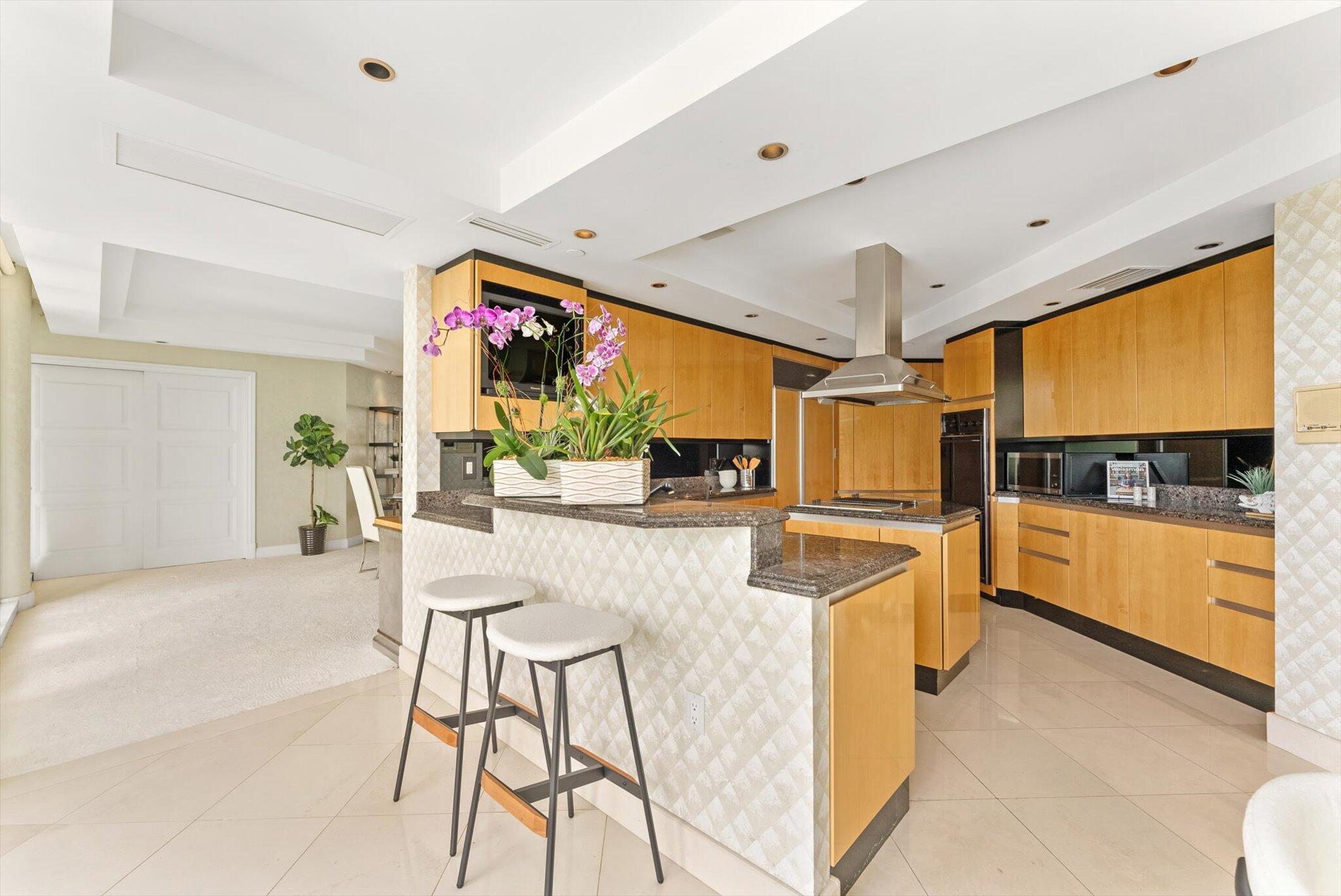 800 S Ocean Boulevard 303