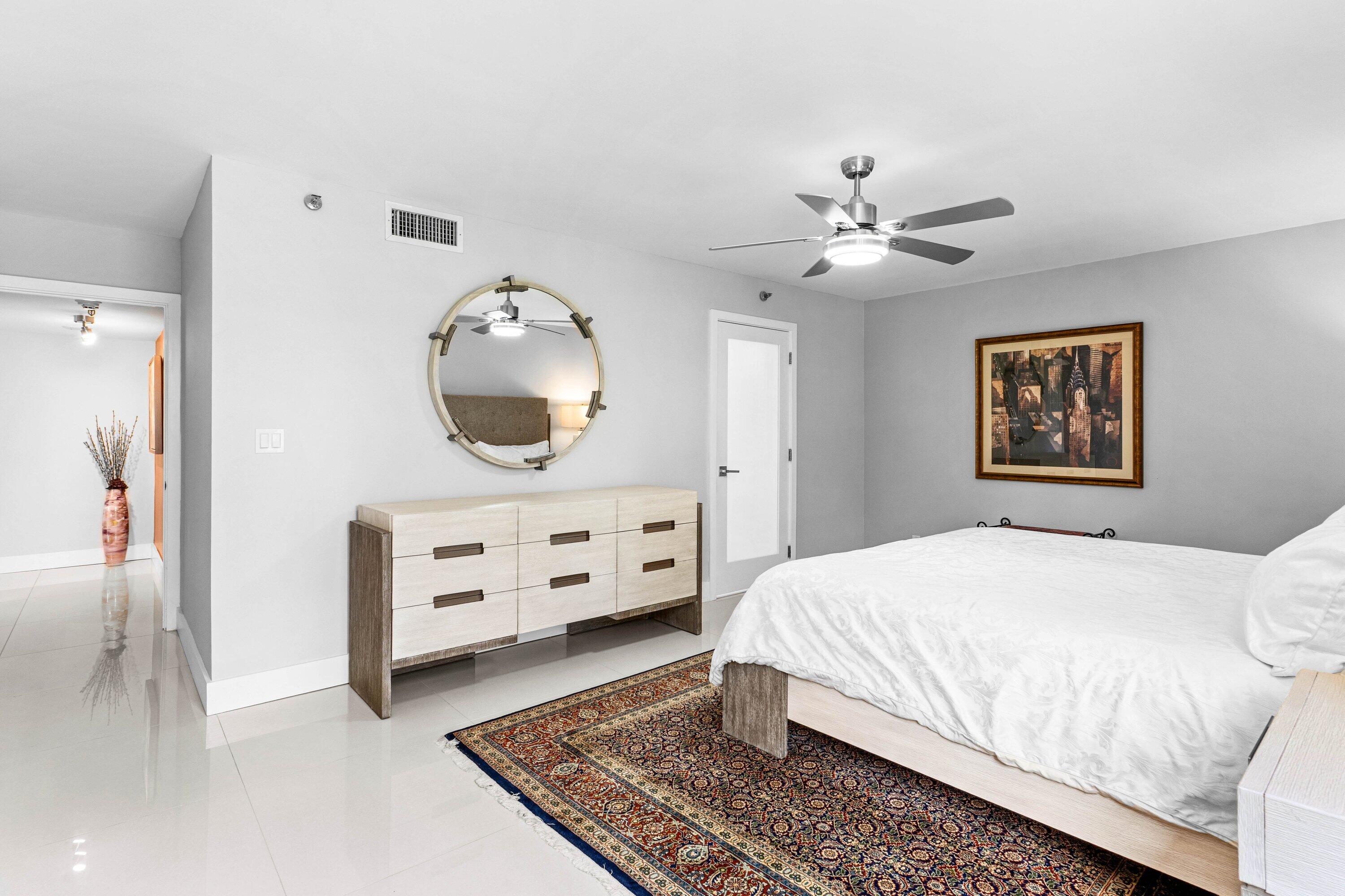 7572 Regency Lake Drive 301