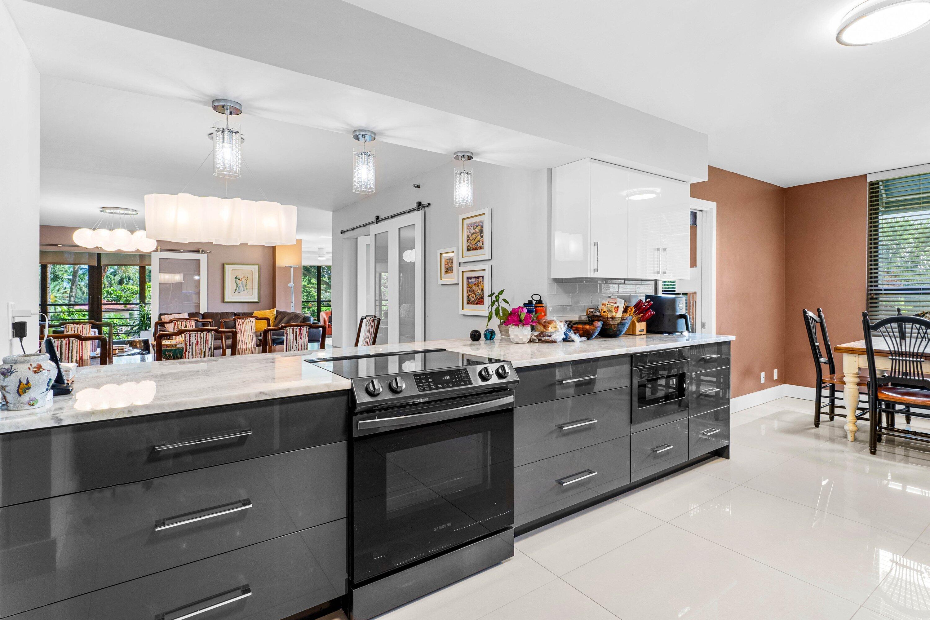 7572 Regency Lake Drive 301