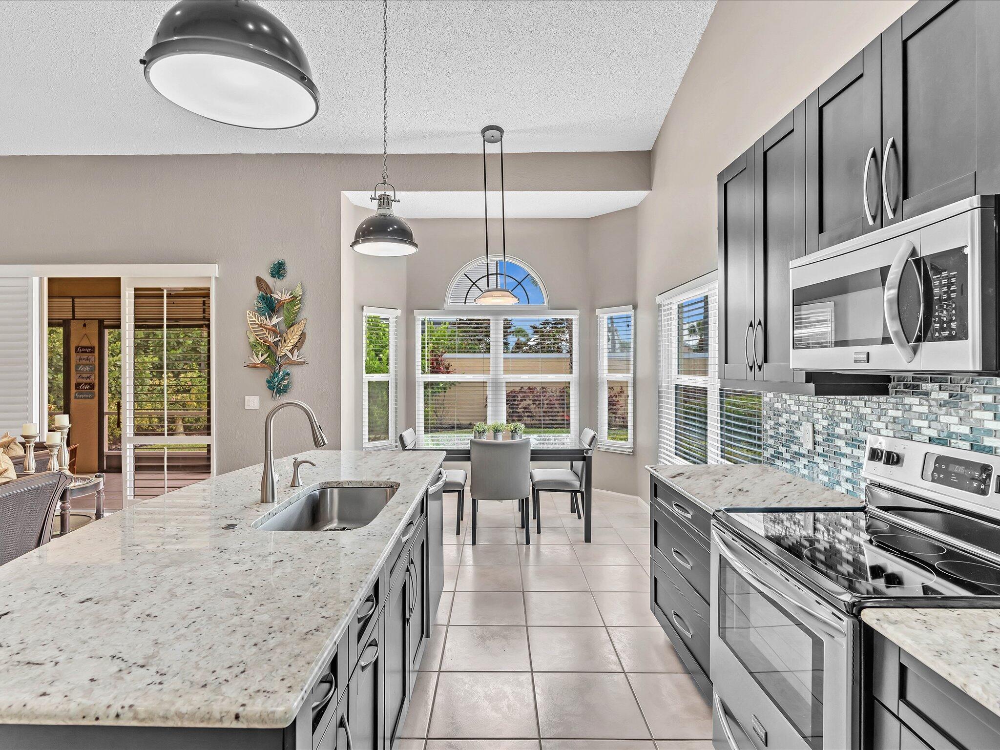 8253 Horseshoe Bay Road