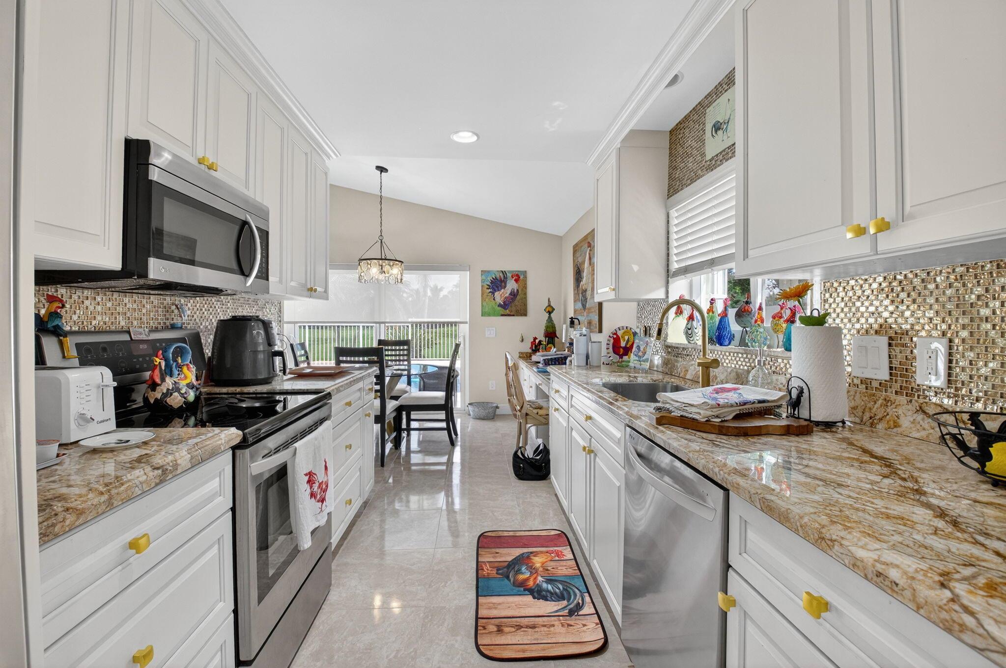 11270 Clover Leaf Circle