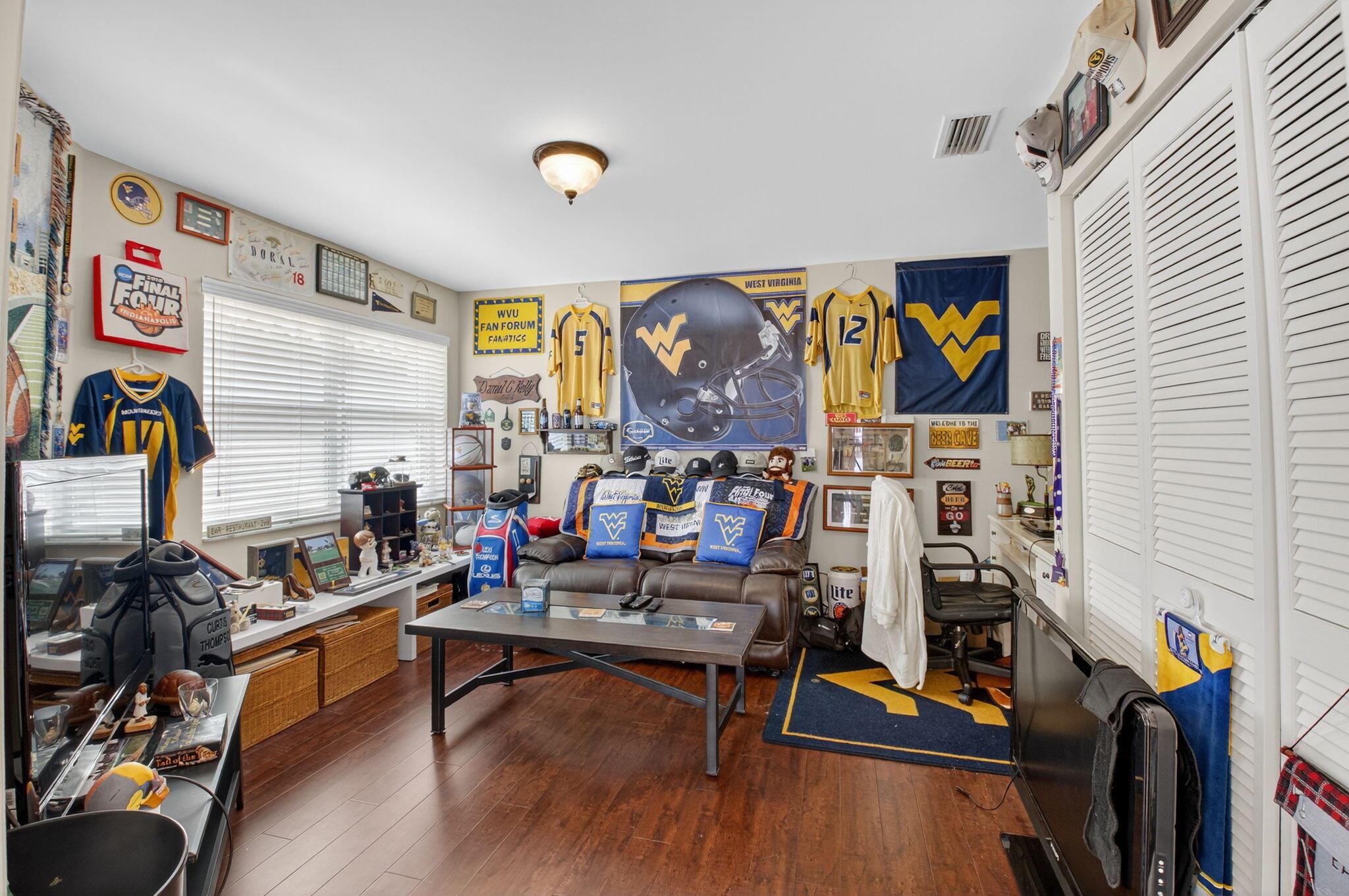 11270 Clover Leaf Circle