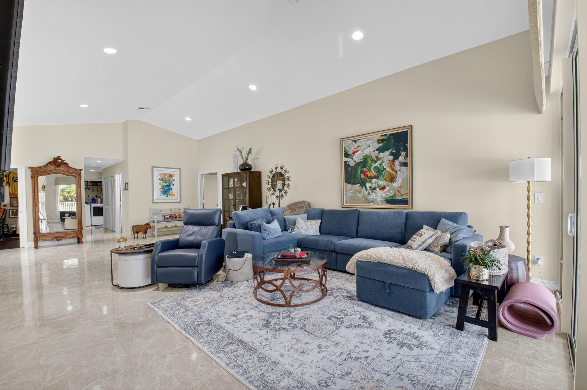 11270 Clover Leaf Circle