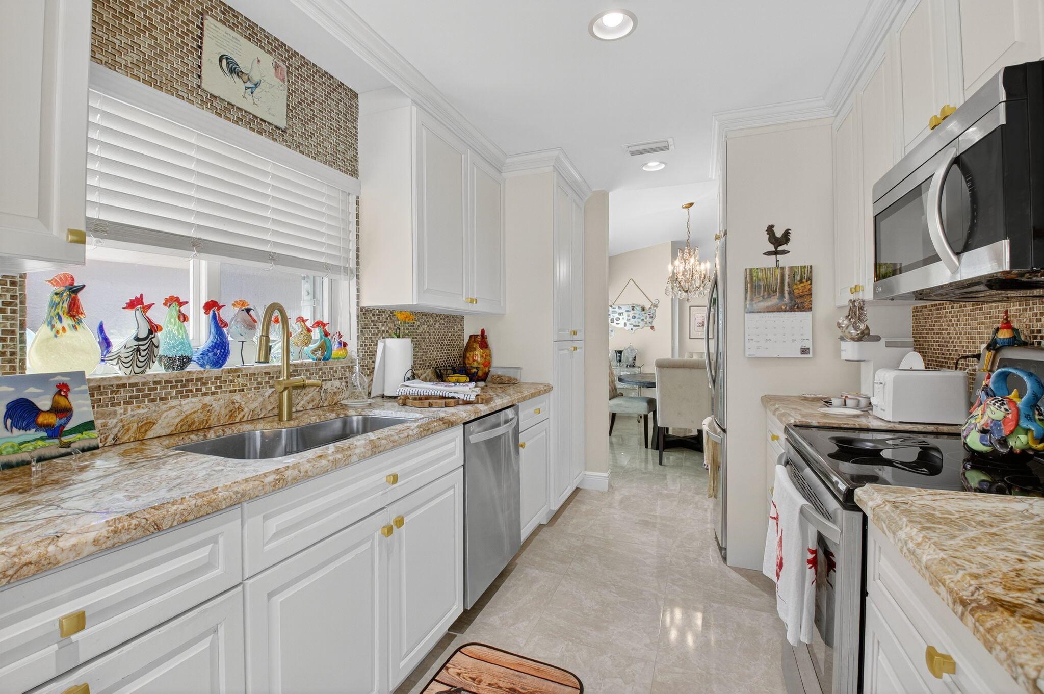 11270 Clover Leaf Circle