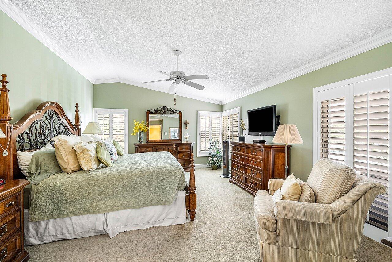 11834 Island Lakes Lane