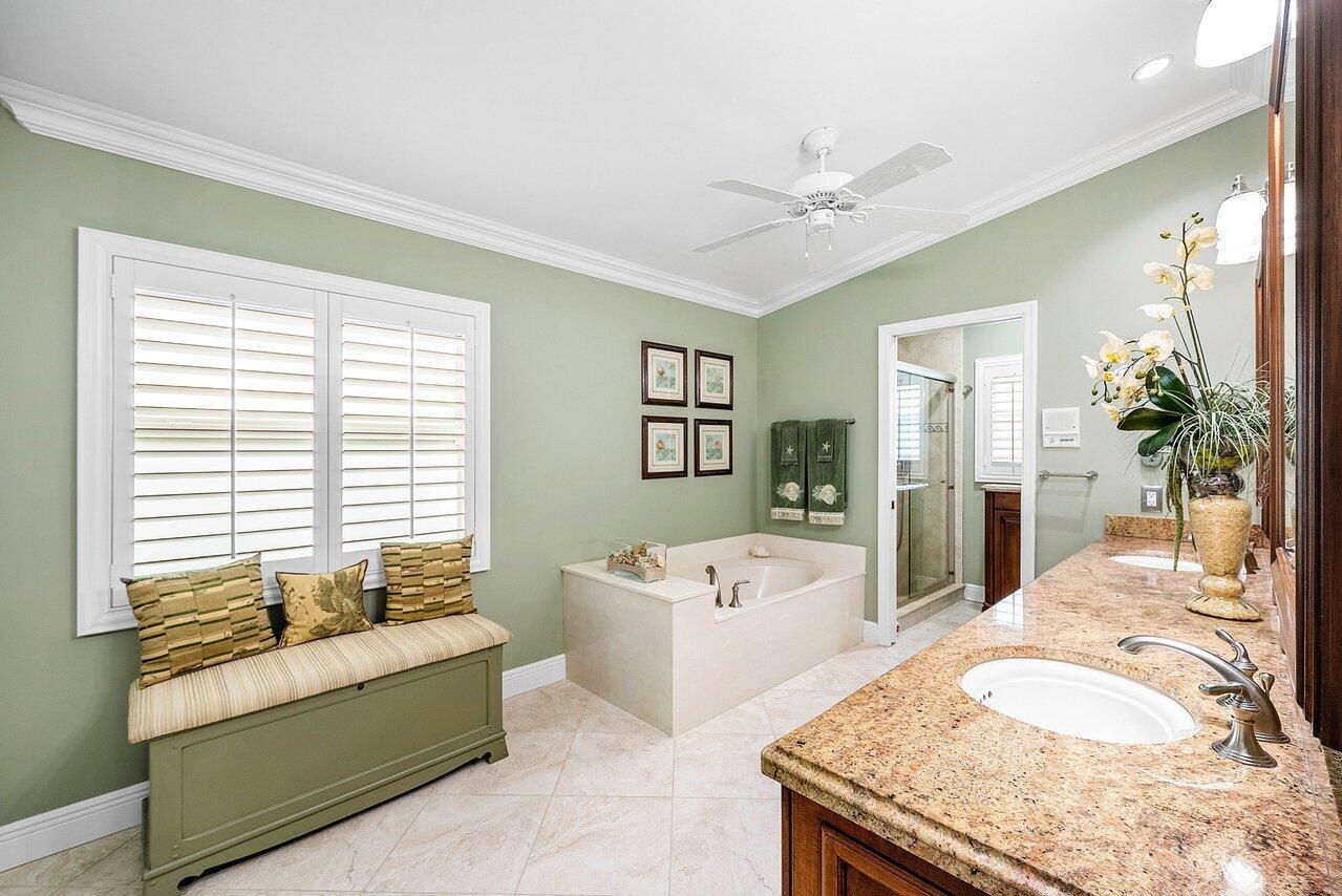 11834 Island Lakes Lane