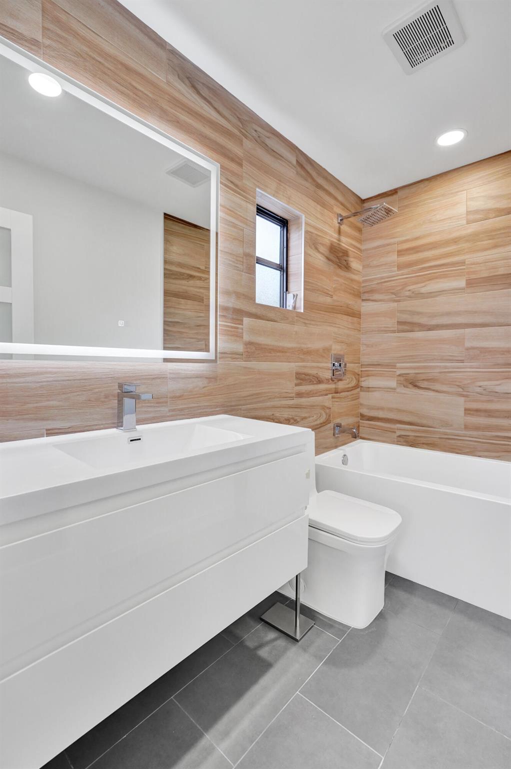 3018 Spanish Trail Trail