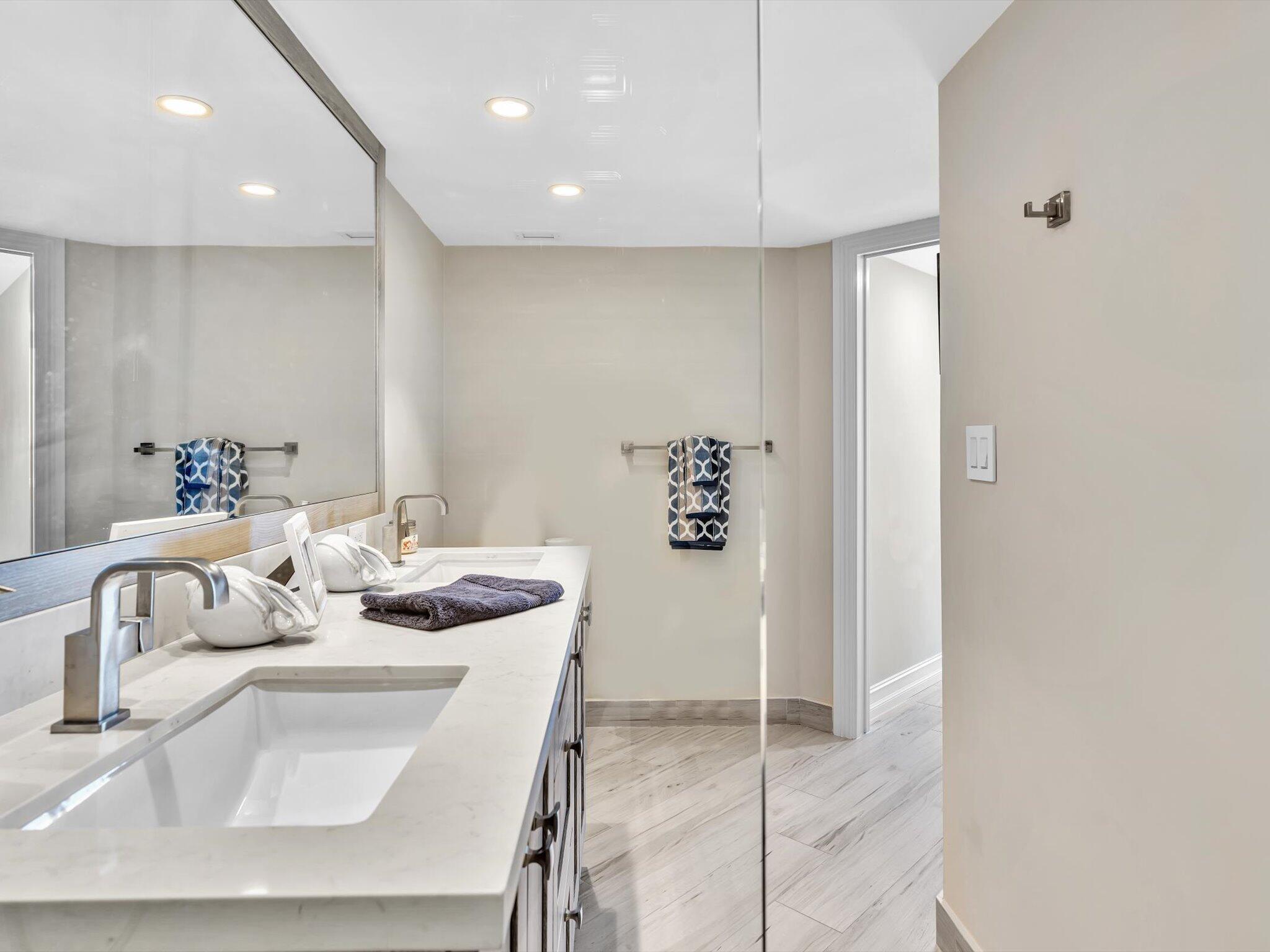 500 S Ocean Boulevard 909