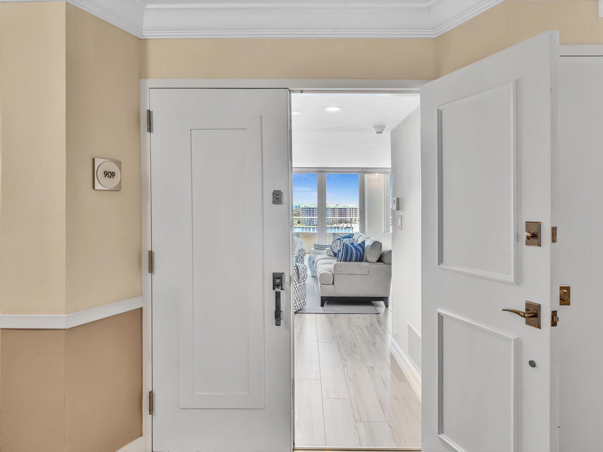 500 S Ocean Boulevard 909
