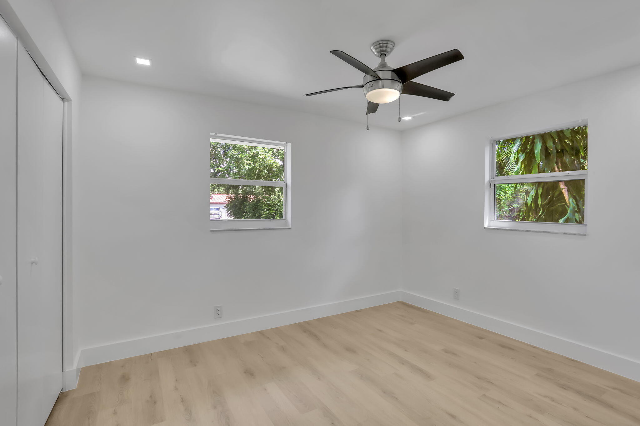 5456 Sunrise Boulevard