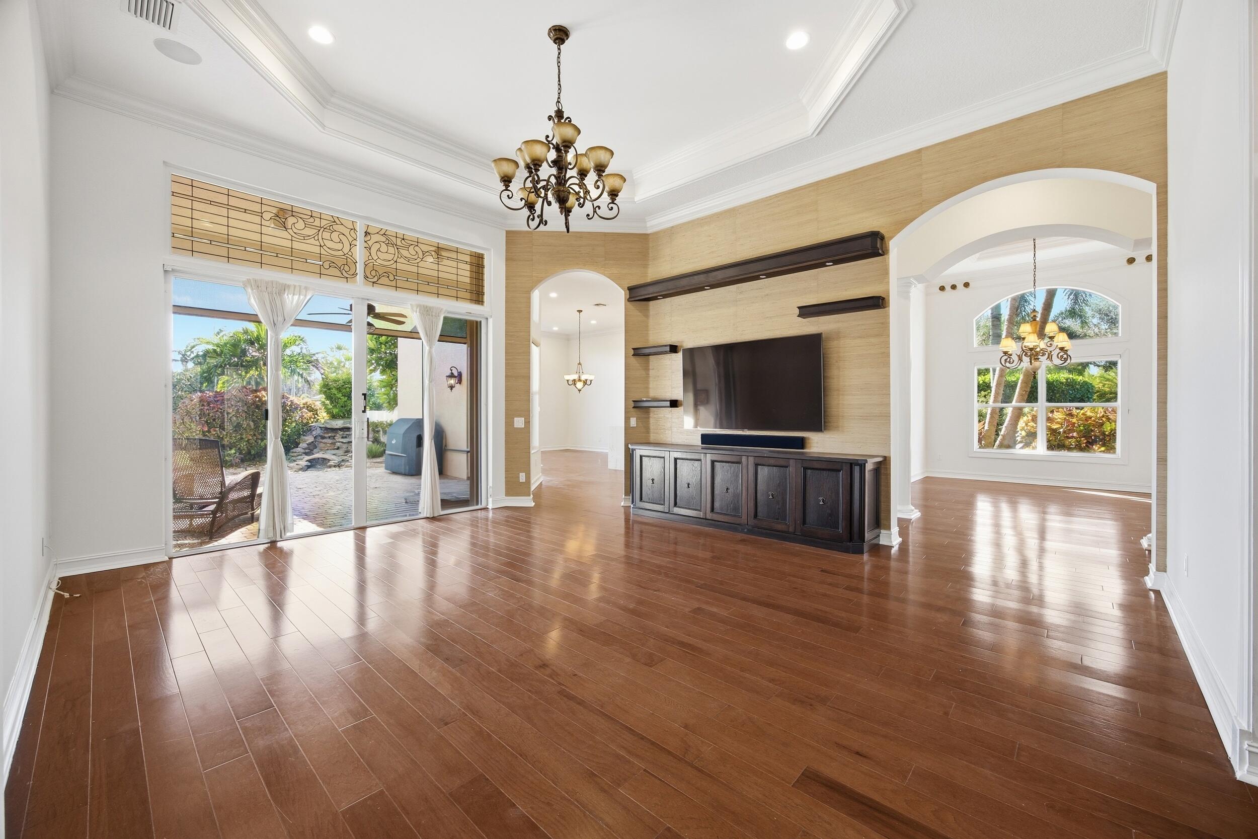7071 Corning Circle