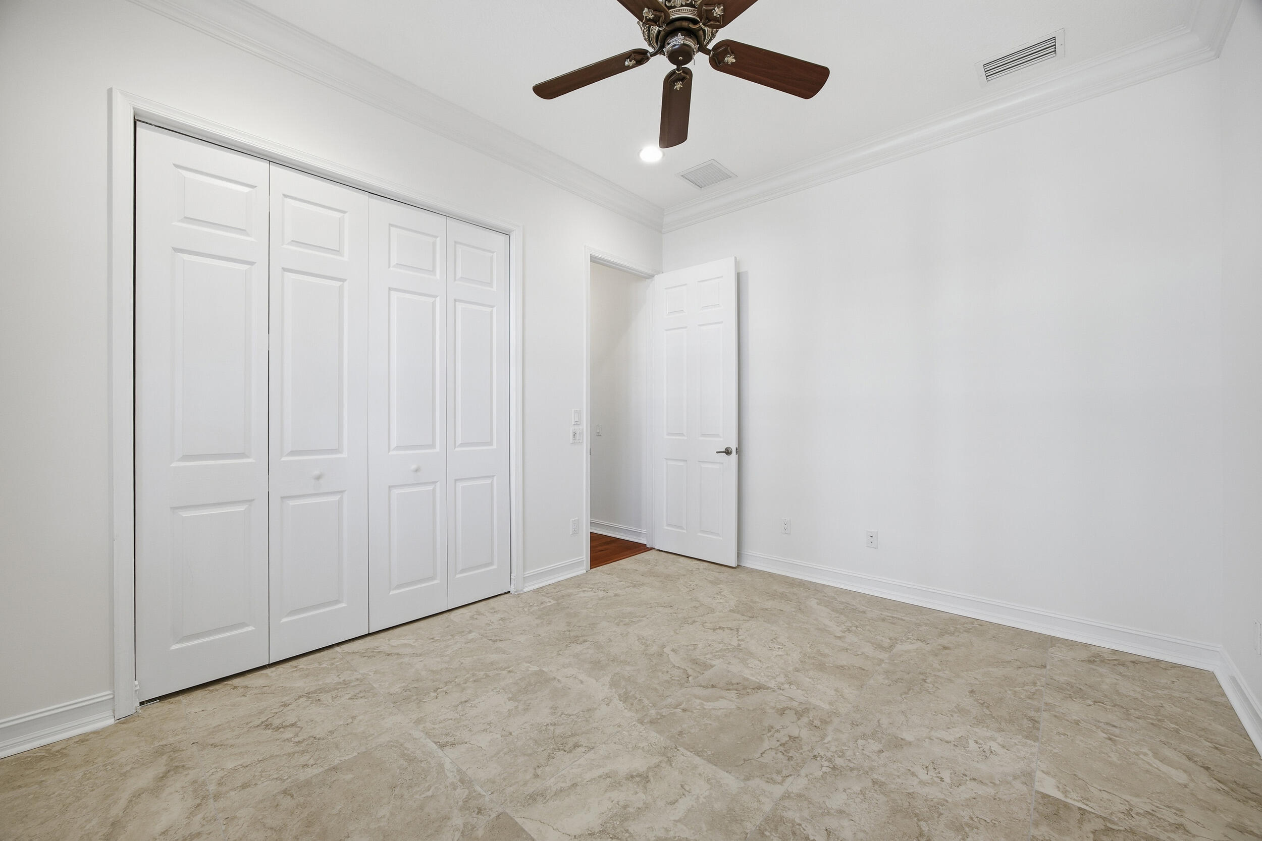 7071 Corning Circle