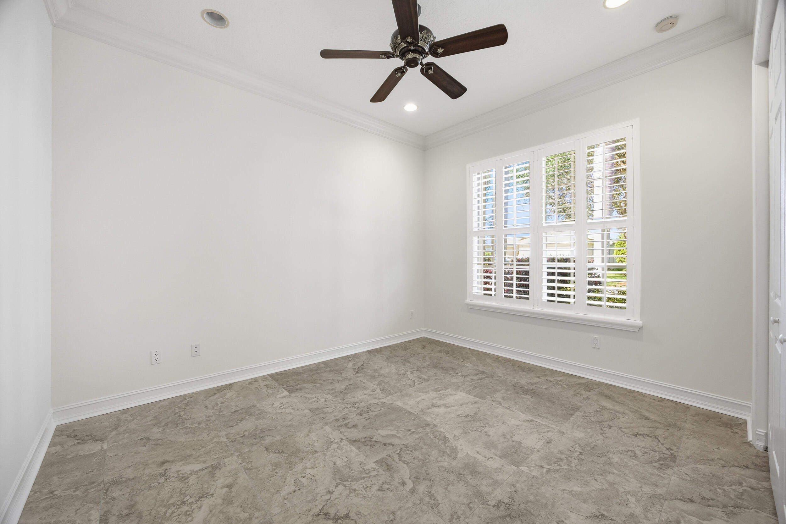 7071 Corning Circle