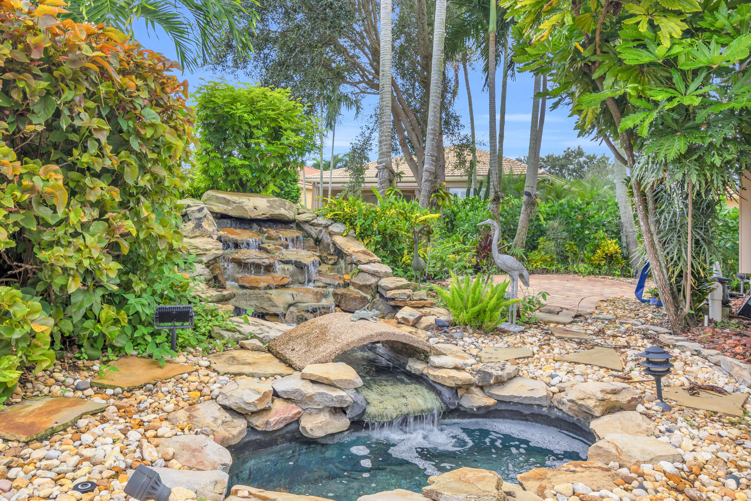 7071 Corning Circle