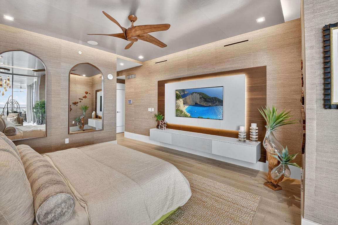 1901 S Ocean Boulevard 18