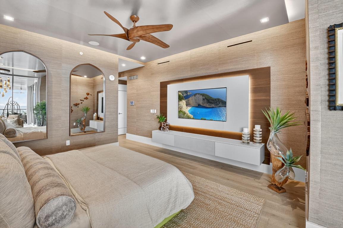 1901 S Ocean Boulevard 18