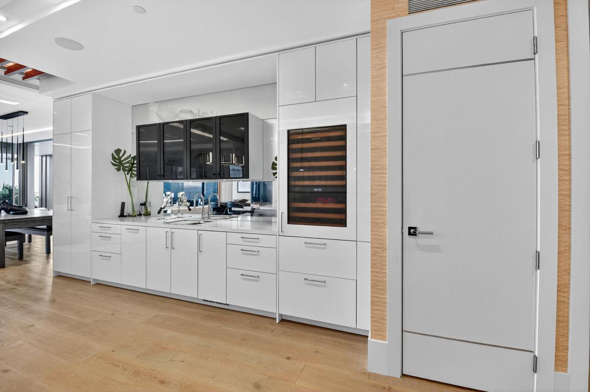 1901 S Ocean Boulevard 18