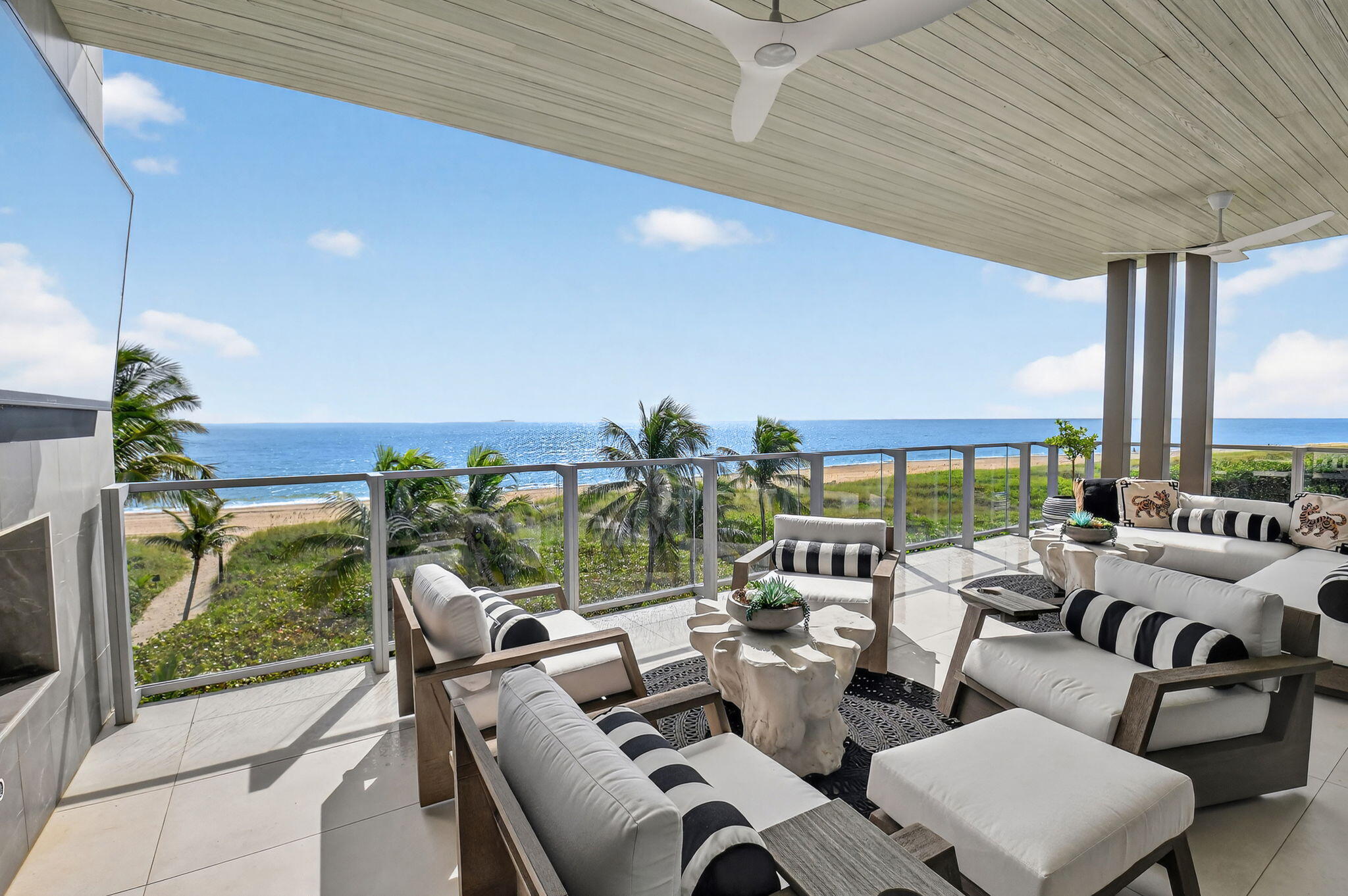 1901 S Ocean Boulevard 18
