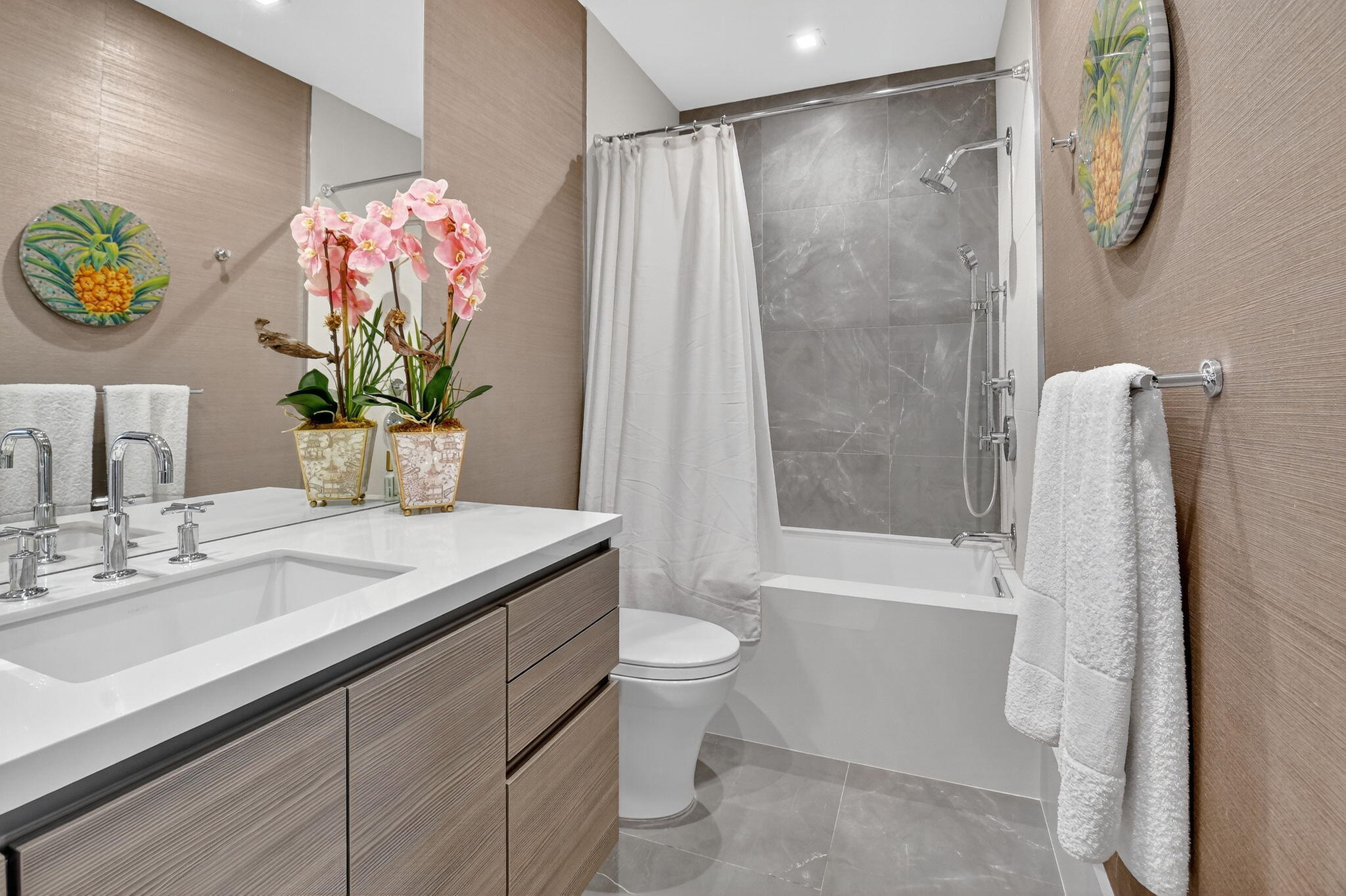 1901 S Ocean Boulevard 18