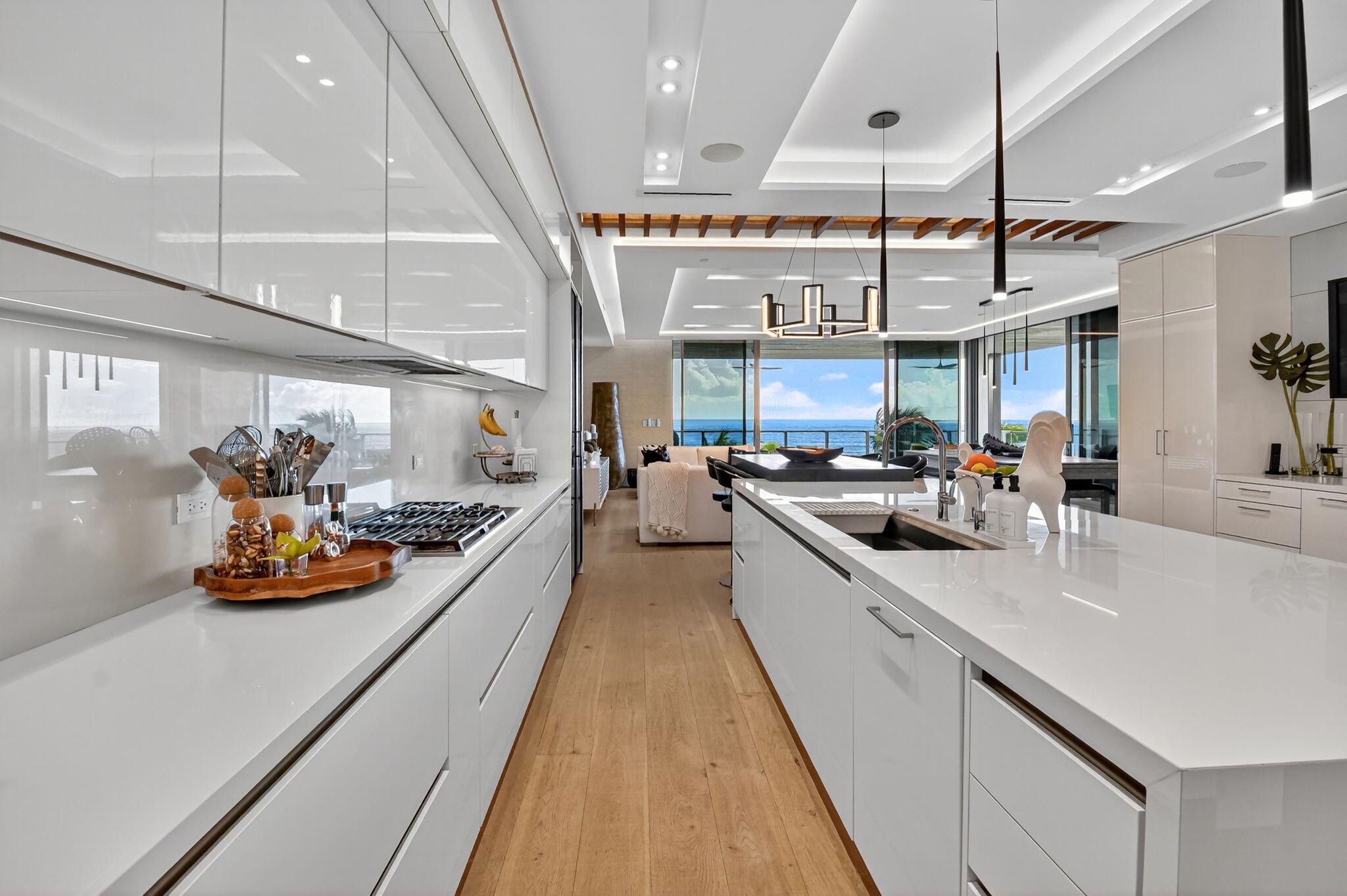 1901 S Ocean Boulevard 18