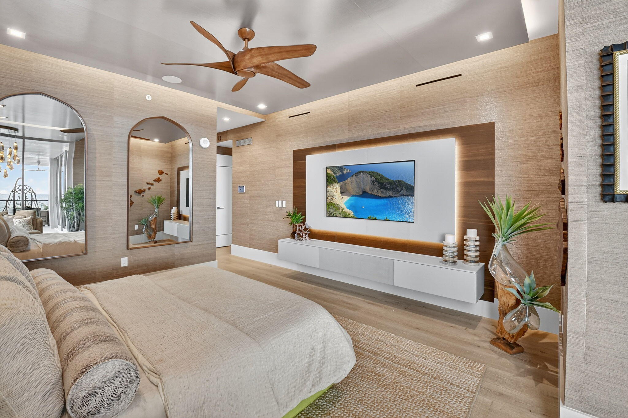 1901 S Ocean Boulevard 18