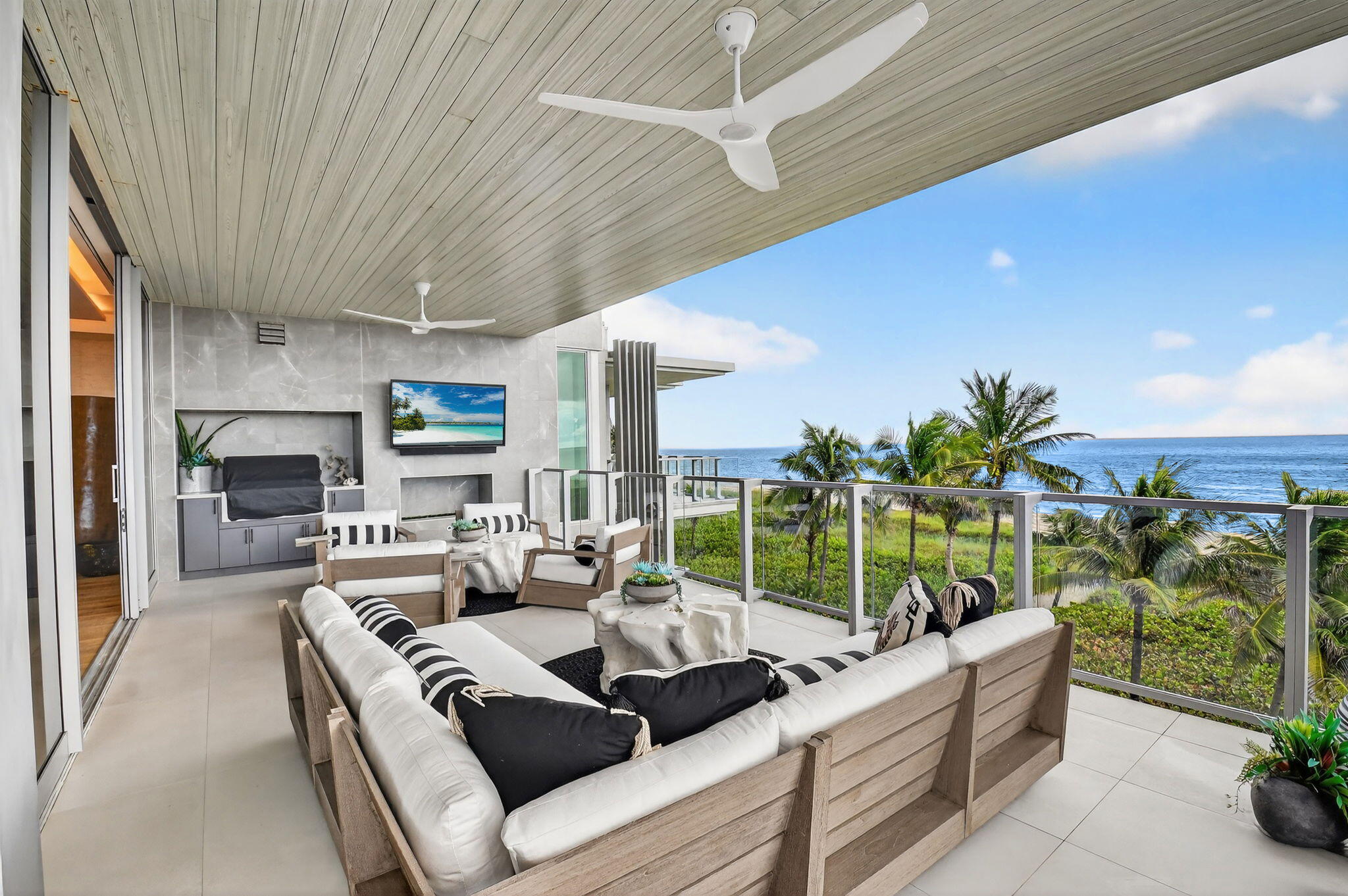 1901 S Ocean Boulevard 18