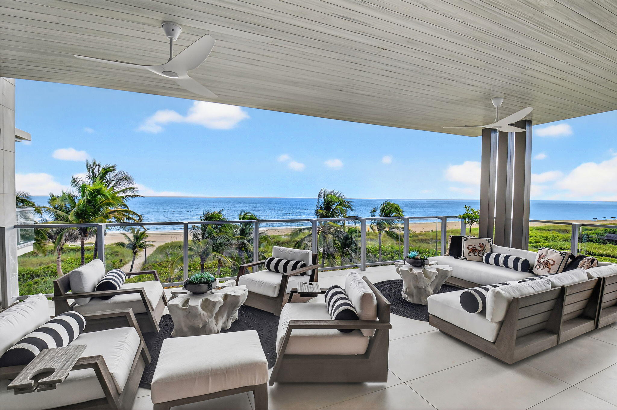 1901 S Ocean Boulevard 18