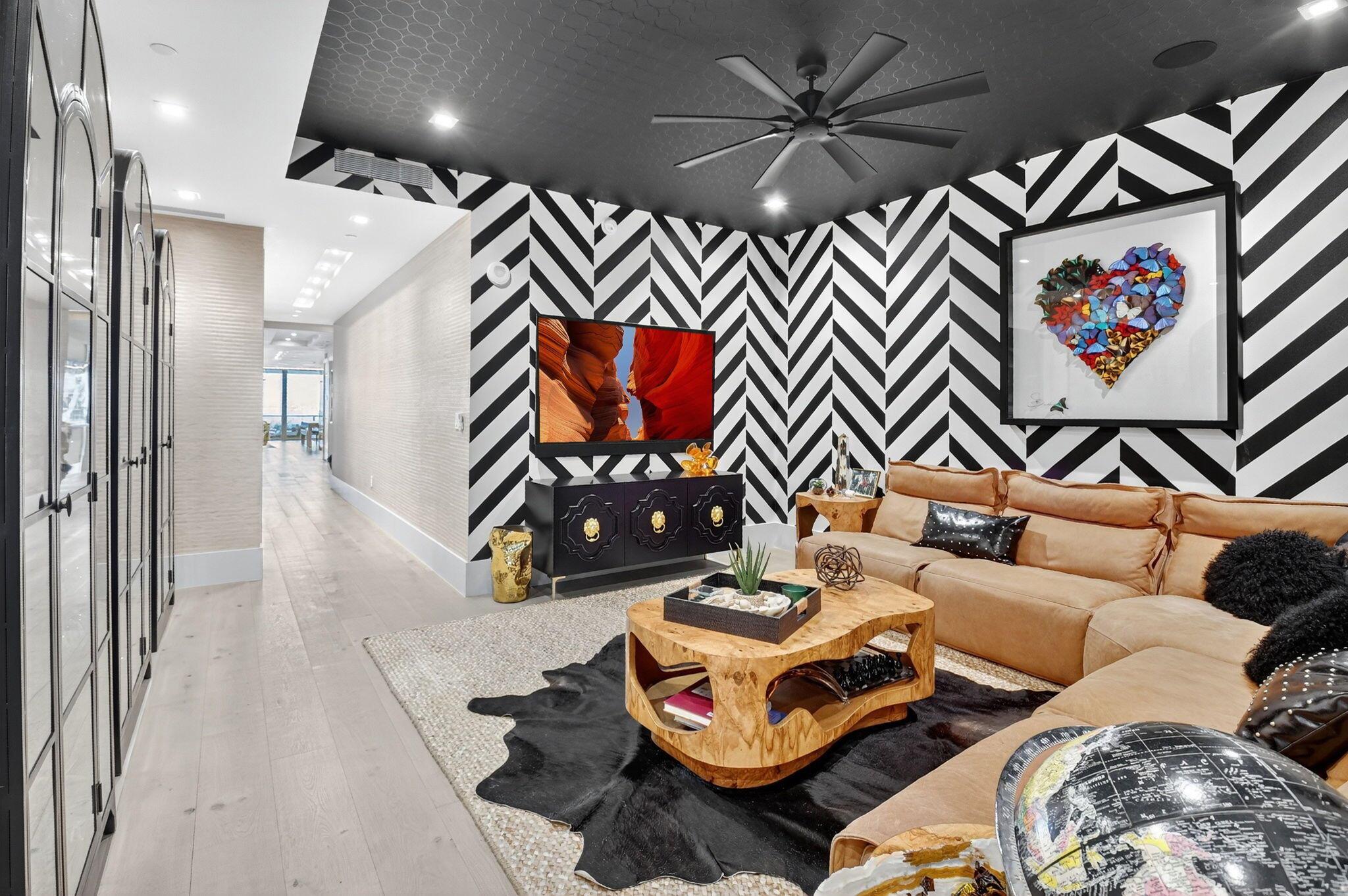 1901 S Ocean Boulevard 18