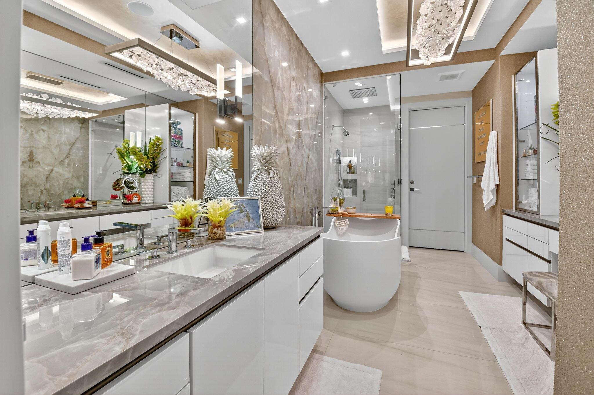 1901 S Ocean Boulevard 18