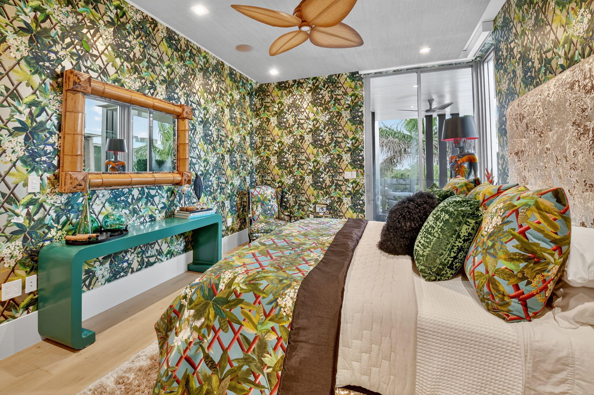 1901 S Ocean Boulevard 18