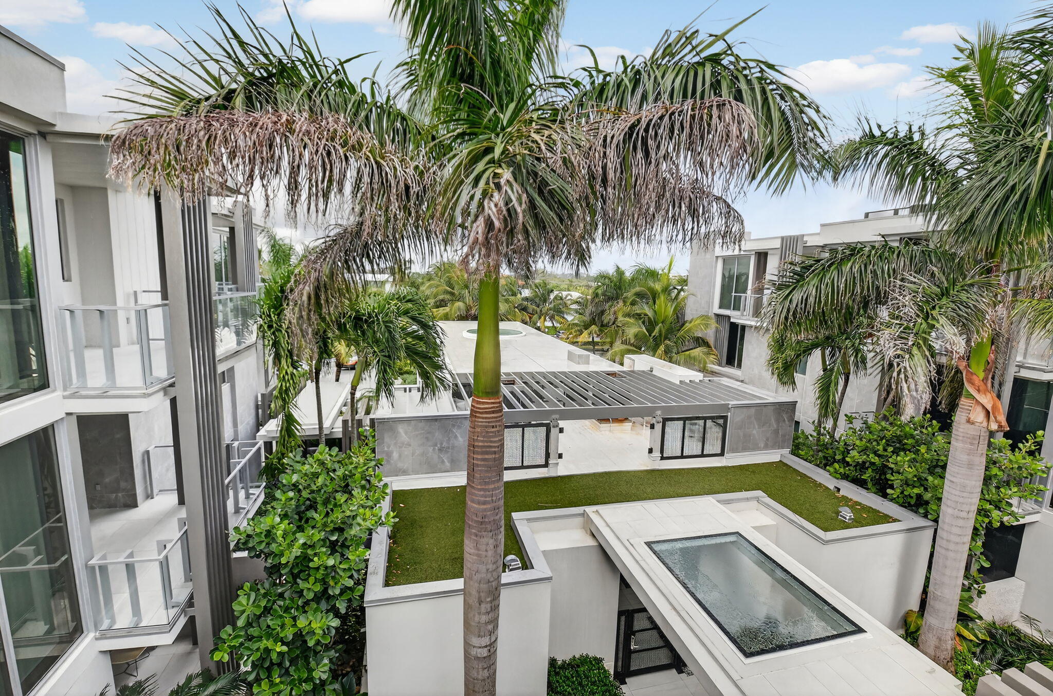 1901 S Ocean Boulevard 18