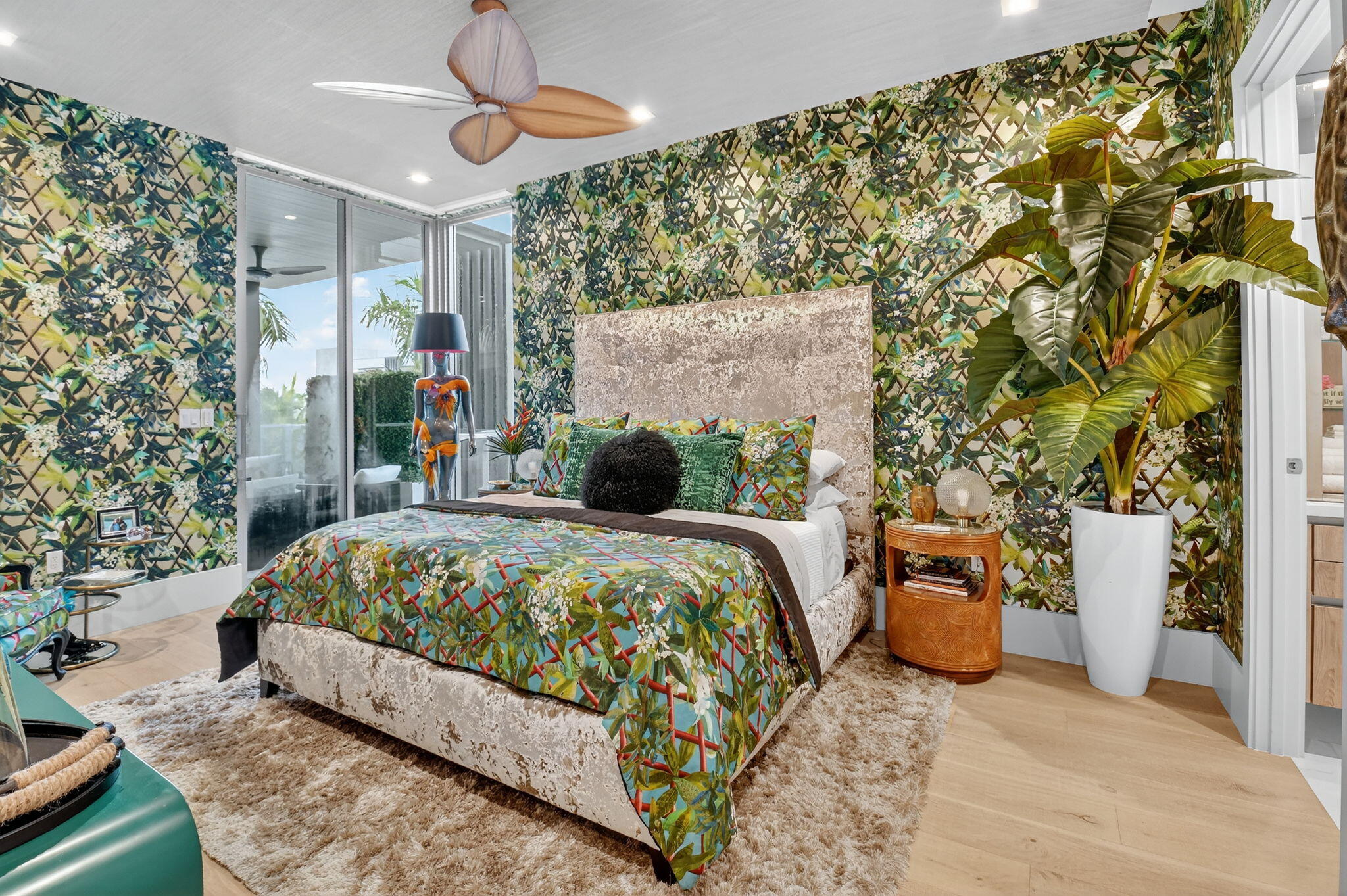 1901 S Ocean Boulevard 18
